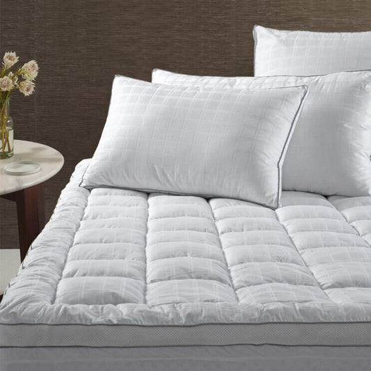 Accessorize Deluxe Hotel Mattress Topper